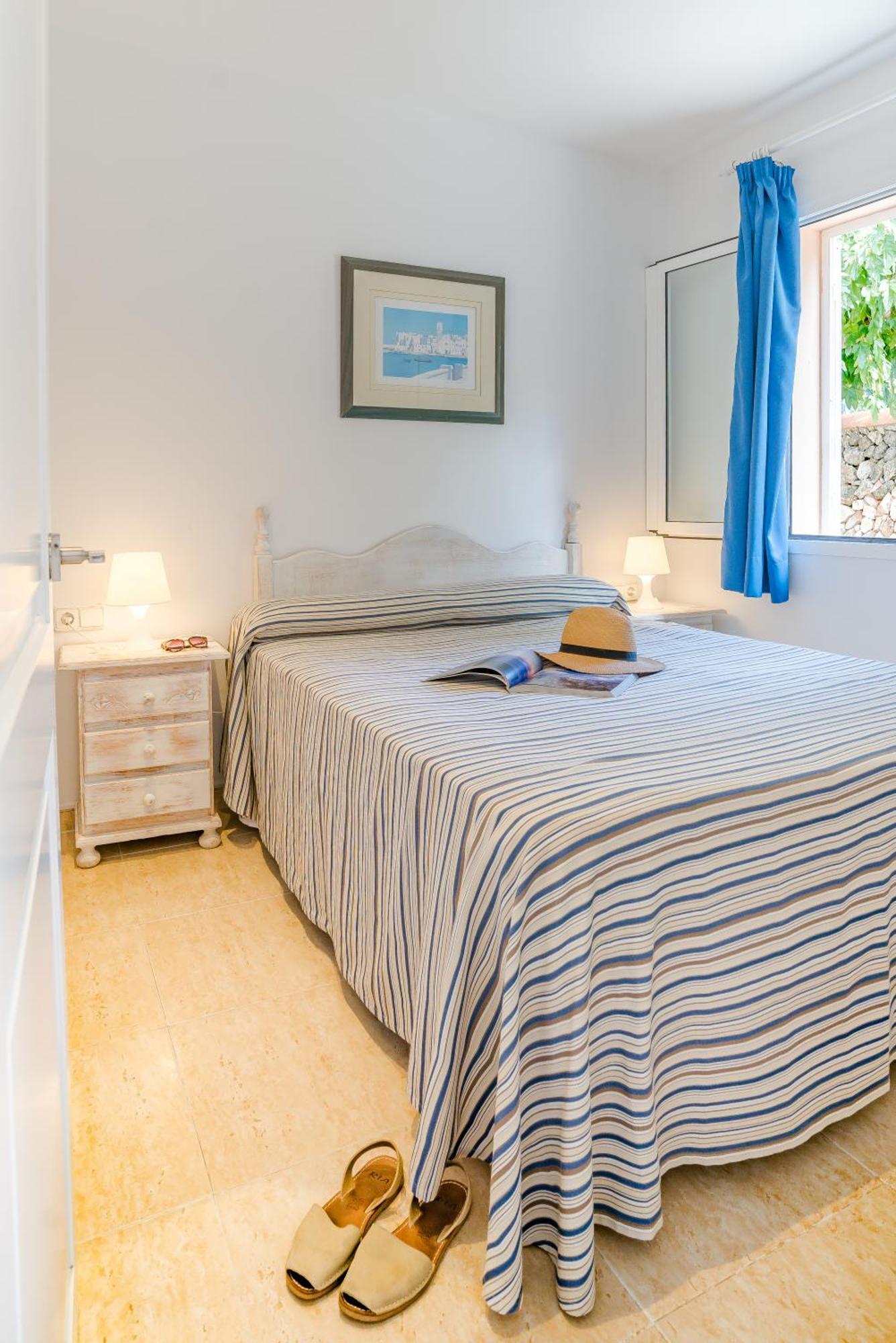 Apartamentos Mar Blau Son Bou Bagian luar foto