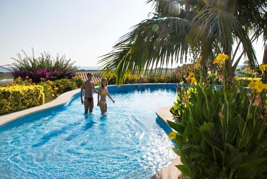 Apartamentos Mar Blau Son Bou Bagian luar foto