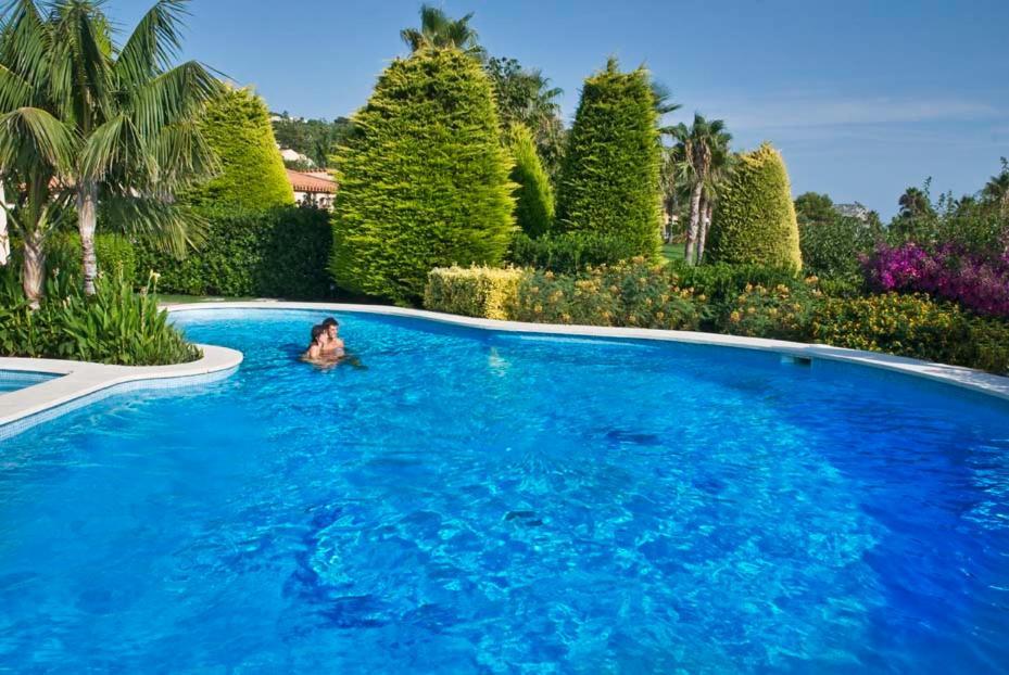 Apartamentos Mar Blau Son Bou Bagian luar foto